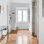 Апартаменти Garden Oasis With Patio