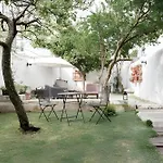 Garden Oasis With Patio Апартаменти