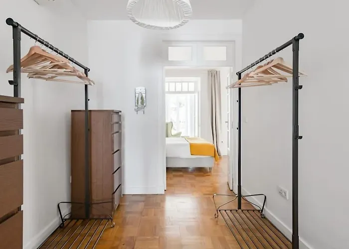 Διαμέρισμα Garden Oasis With Patio