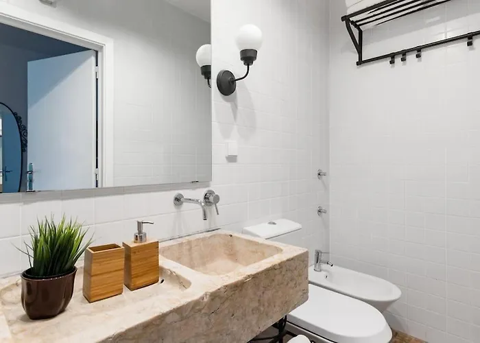 Garden Oasis With Patio Διαμέρισμα *