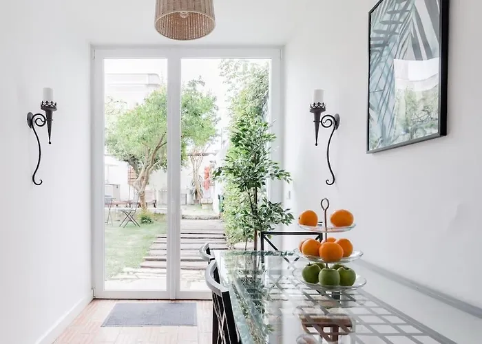 Garden Oasis With Patio Διαμέρισμα *