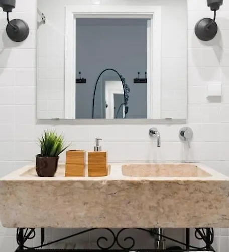 Garden Oasis With Patio Διαμέρισμα