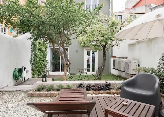 Garden Oasis With Patio Διαμέρισμα Lisboa