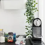 Apartman Garden Oasis With Patio