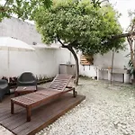Apartman Garden Oasis With Patio *