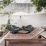 Apartman Garden Oasis With Patio *