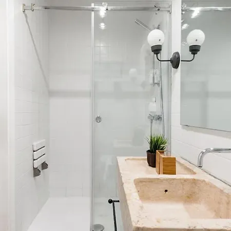 Apartamento Garden Oasis With Patio *